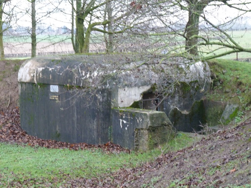 Fort de Leveau - telefoon bunker by stevenvanValen+hannekeRolloos