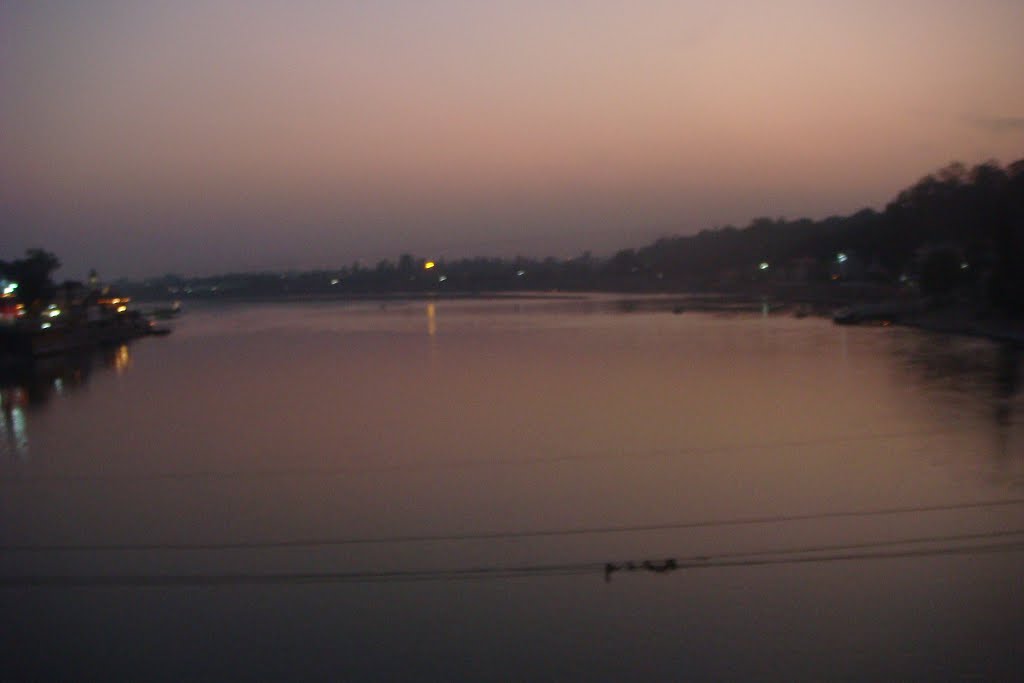 Scenery From Ramjhoola,Rishikesh,,Uttarakhand,India by unnippillai