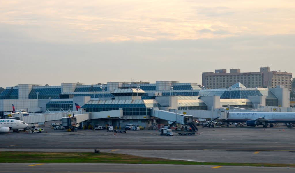 La Guardia International Airport by Buddy Rogers