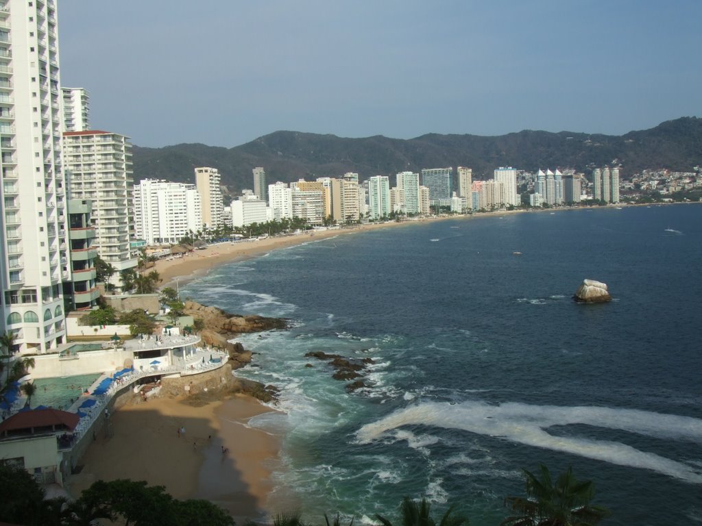 View From Fiesta Americana Villas Acapulco by lpride