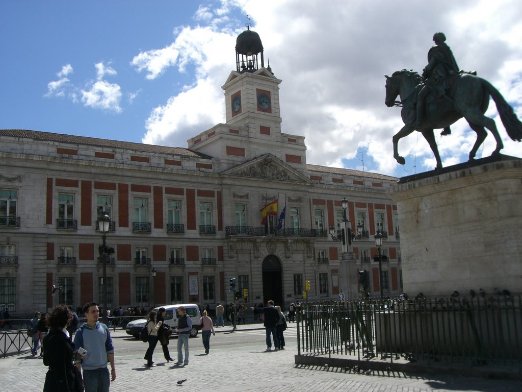 Puerta del Sol by juliangar65