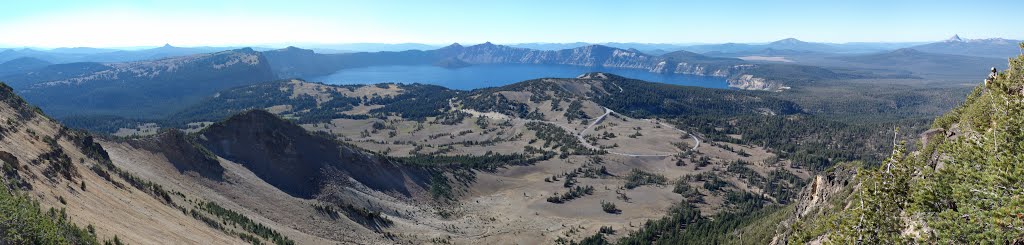 Crater Lake by muzikj