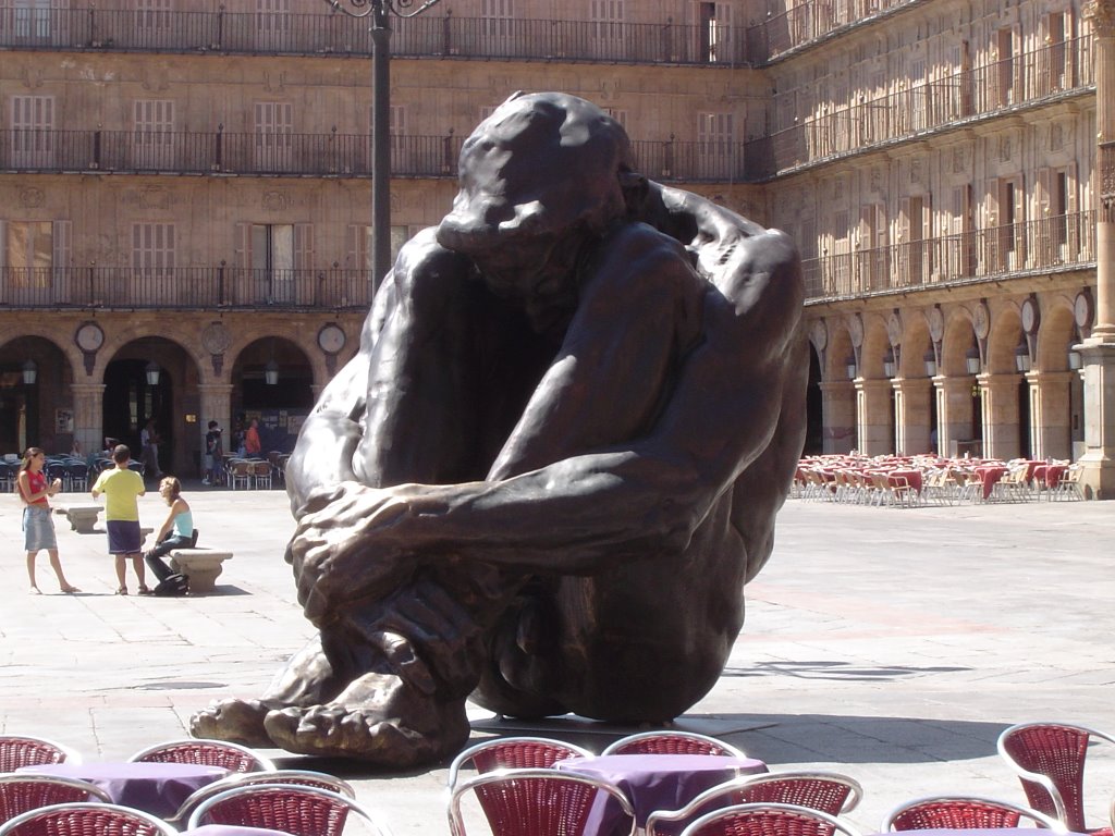 ESCULTURA EN LA PLAZA MAYOR DE SALAMANCA by VICTOR SILVENTE