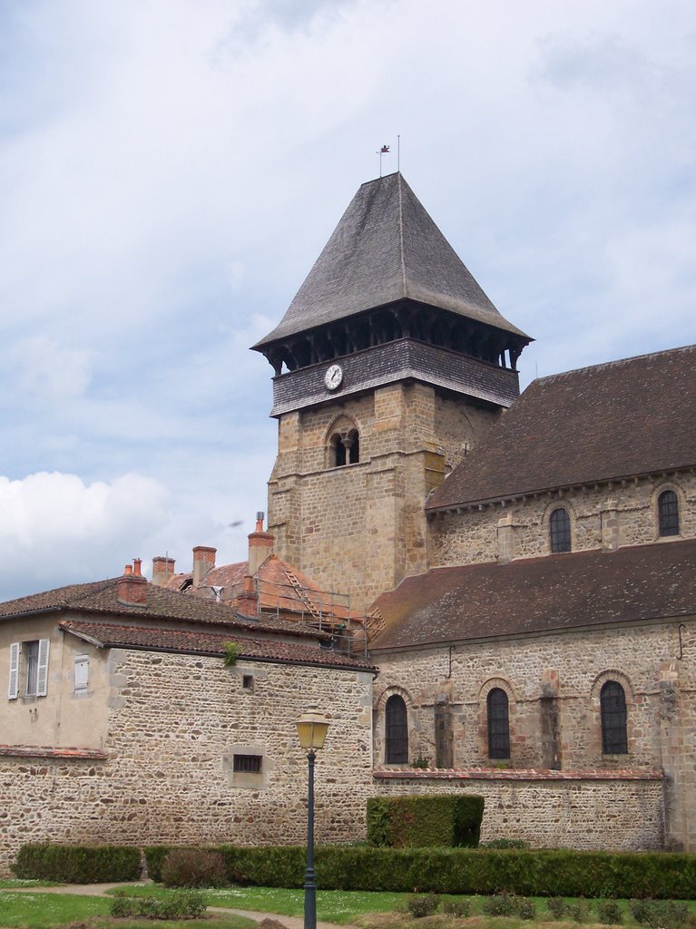 Abbatiale Sainte Valérie à Chambon sur Voueize by jeanmi59