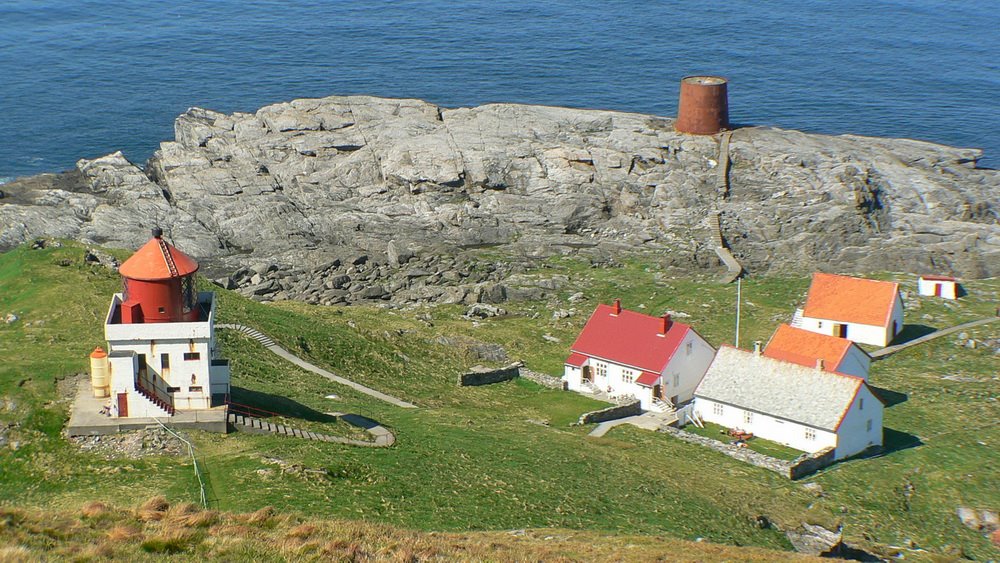 Runde Lighthouse by bReo