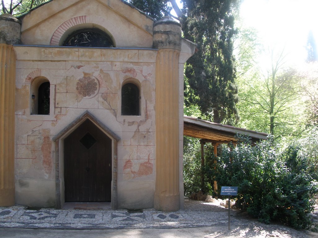 Parque de El Capricho. La ermita by ayhesa