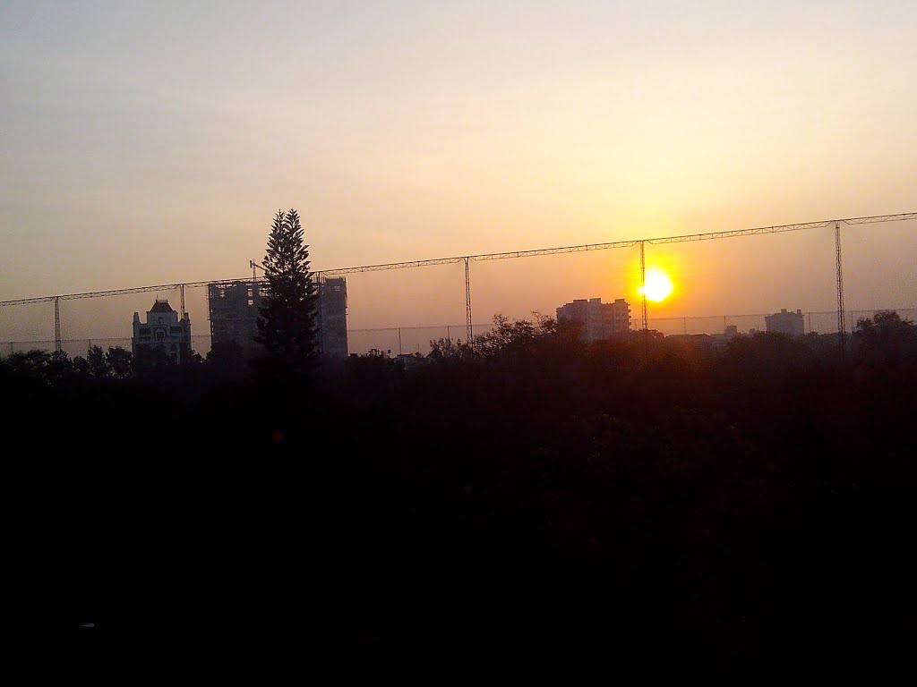 Sunrise from Lalit Ashok, Bangalore by suchitaxaxa