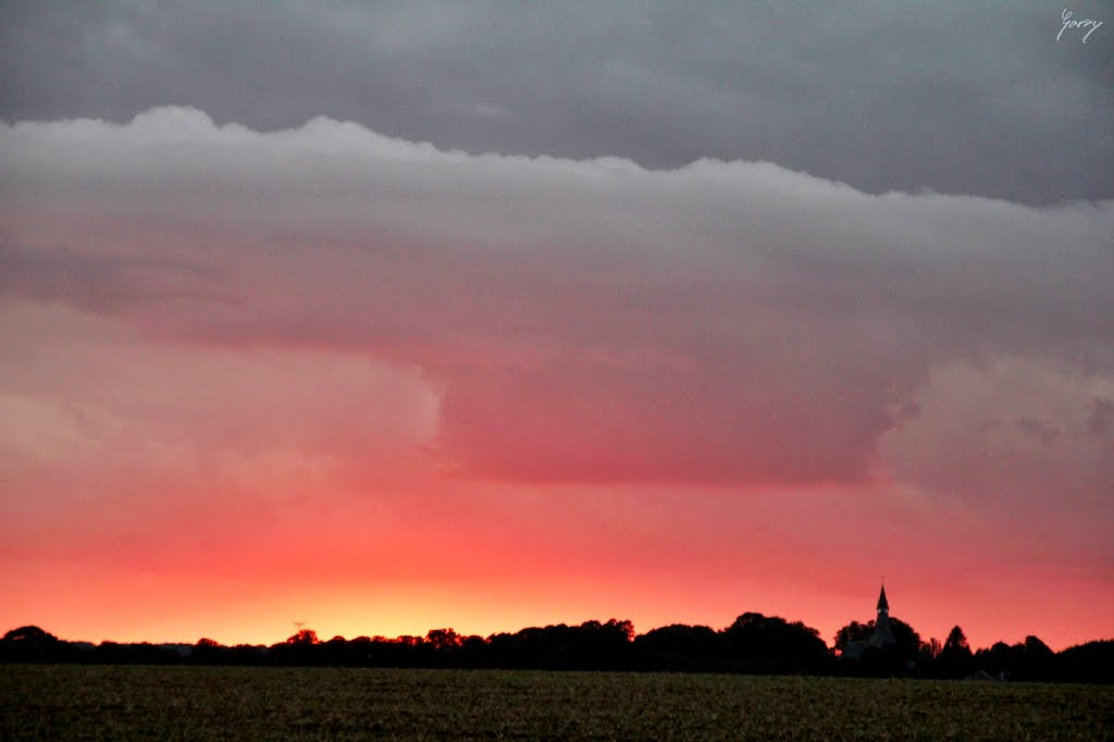 Ciel de feu à Mailly-Maillet by Garry Wasikowski