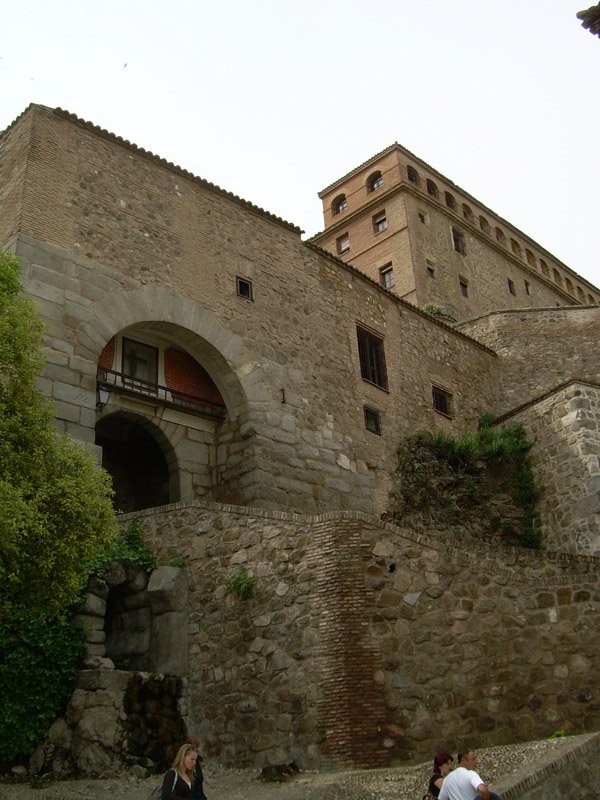 Puerta Cristo de la Cruz by edoarado