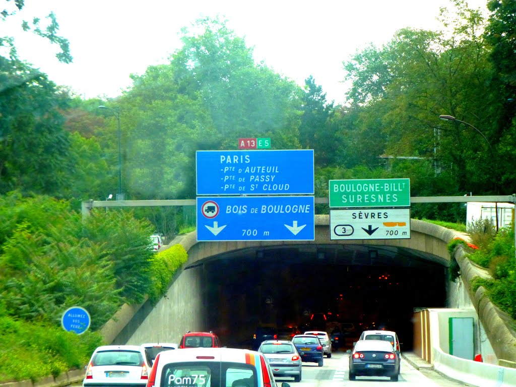 Paris – sur l'autoroute A13 - Bois de Boulogne by padrei