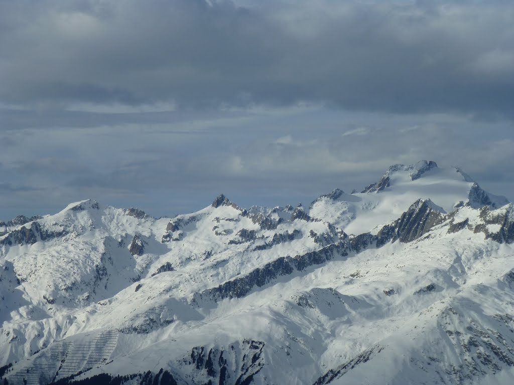 Piz Gendusas, Piz Ault, Oberalpstock, Piz Acletta & Piz Run by Huonder