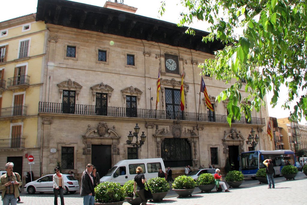 Palma, Rathaus by gerhardknoe