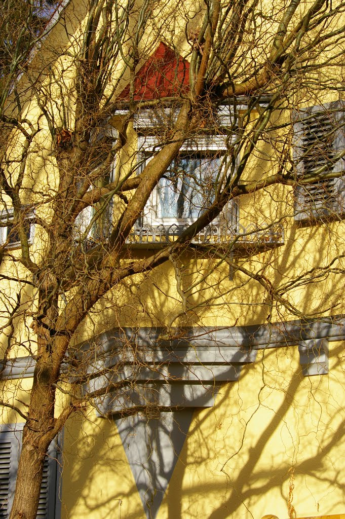 Esslingen - Erker im Versteck by Reto Börner