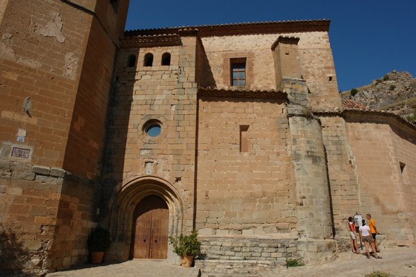 Iglesia en Alpuente by Sisternas