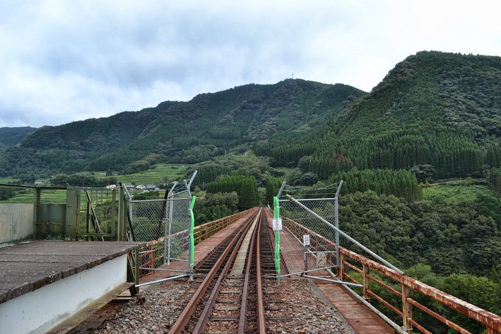 Takachiho Amaterasu Railway Amanoiwato Station, Takachiho Town, Miyazaki 高千穂あまてらす鉄道 天岩戸駅, 宮崎・高千穂町 by Katsumi Yokoyama