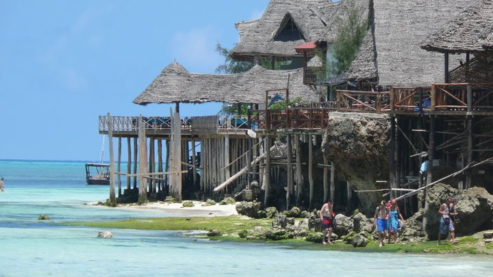 Am Strand nach Nungwi by Achim Wargo