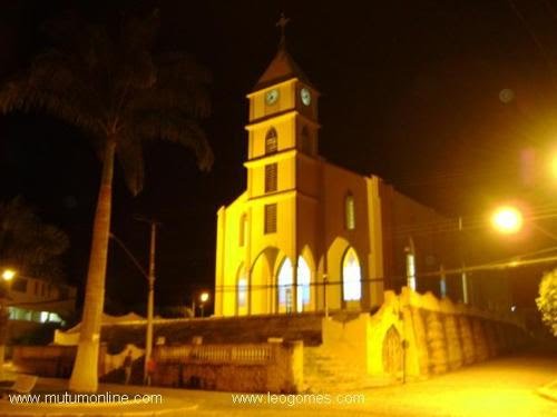 Igreja Matriz São Manoel de Mutum - Foto de Léo Gomes by leogomesmg