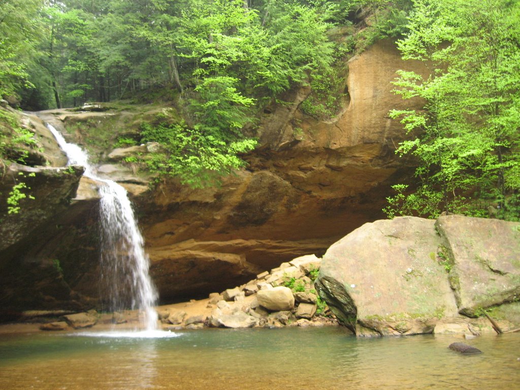 Old Mans Cave Lower Falls (~25') by Chris Sanfino