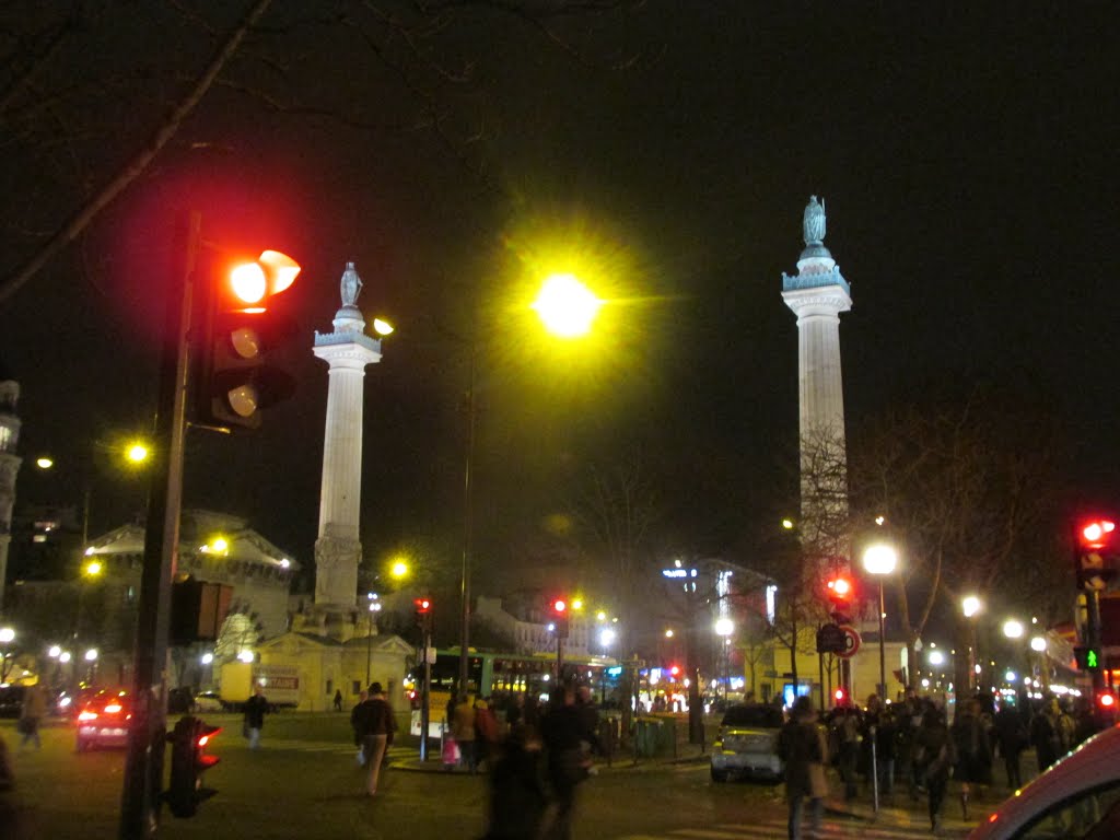 Les statues de la Place de la Nation ou des Antilles le 8/01/14. by Divio