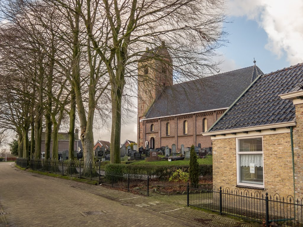 Drogeham, de Hervormde kerk met graven. (BB) by Bayke de Vries