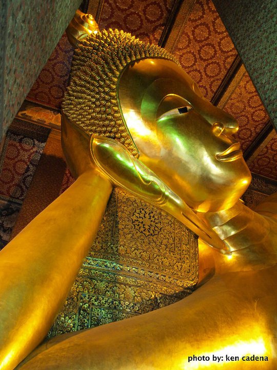 The Reclining Buddha. Bangkok, Thailand (by Ken Cadena) by edcadena