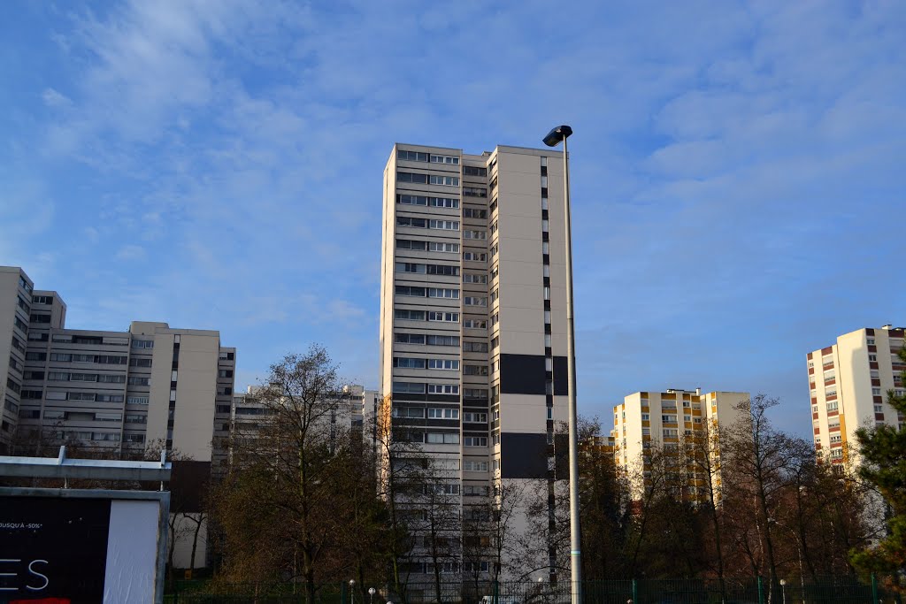 Avenue Lyautey, Creteil by Pogromca Gašnič