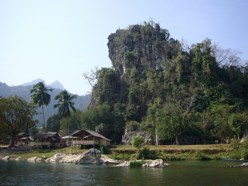 Vang Vieng by tigerbaer