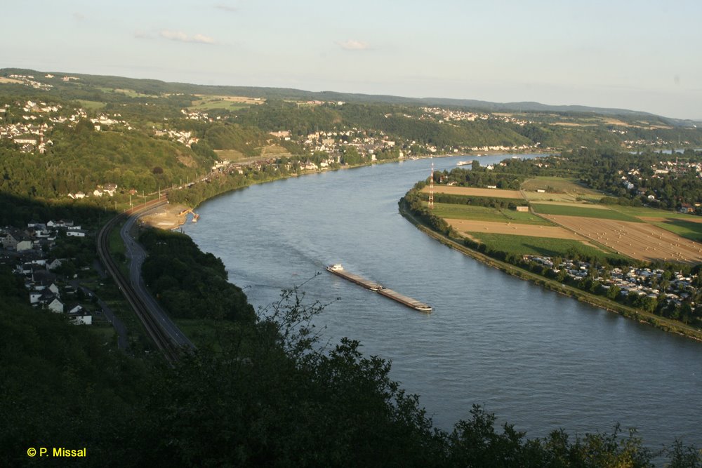 Blick von der Erpeler Ley nach Linz by P. Missal