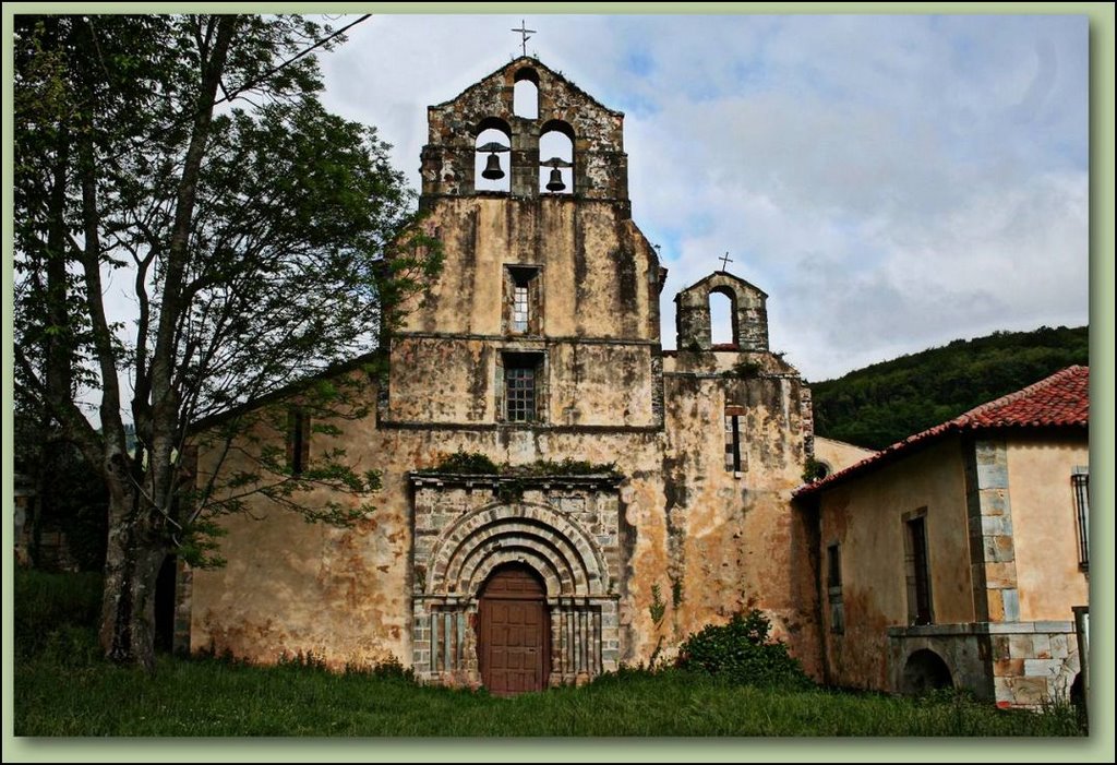 Iglesia del Monasterio de Obona, Tineo. by PAÑEDA