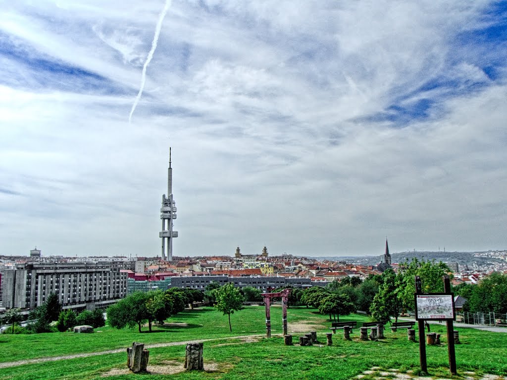 Vrch sv. Kříže - Parukářka, Žižkov, Praha by Lukáš Hák