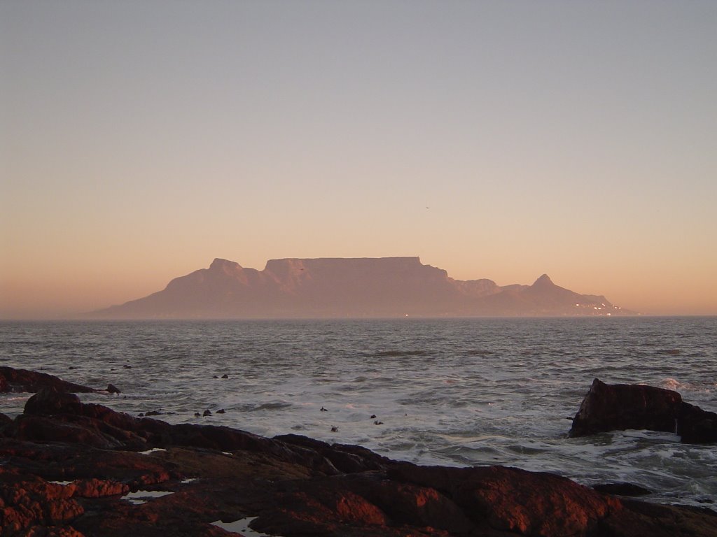 Table Mountain view from Bloubergstrand by erstbester