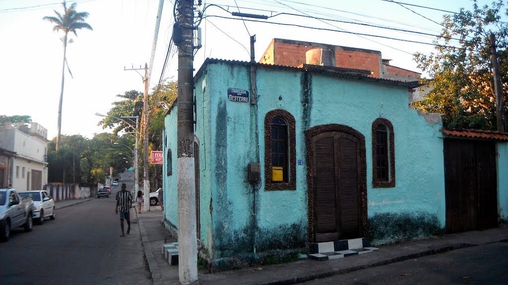 Travessa do Desterro, Pedra de Guaratiba, Rio de Janeiro, Brazil by Orlando de Almeida Calado