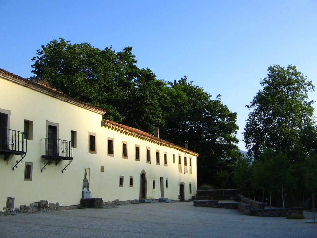 Monasterio de San salvador de Valdedios by firewirecillo