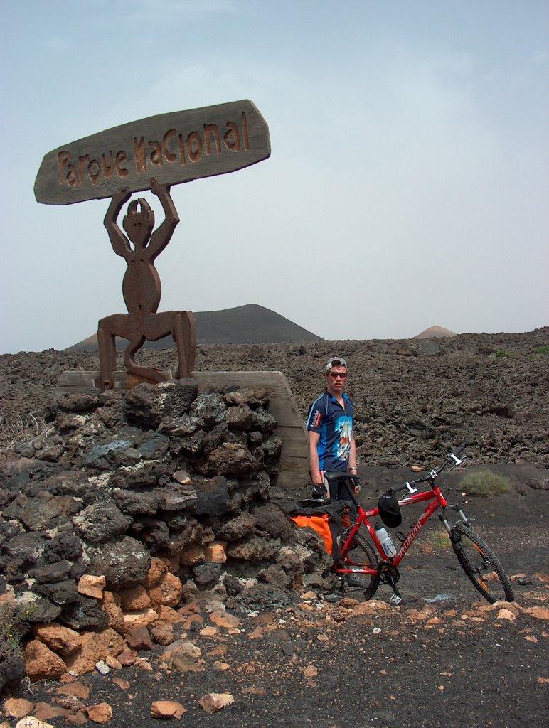 Unterwegs auf Lanzarote : am Beginn d.Timanfaya-Nationalparks, 4.4.08 by Bergfex1962