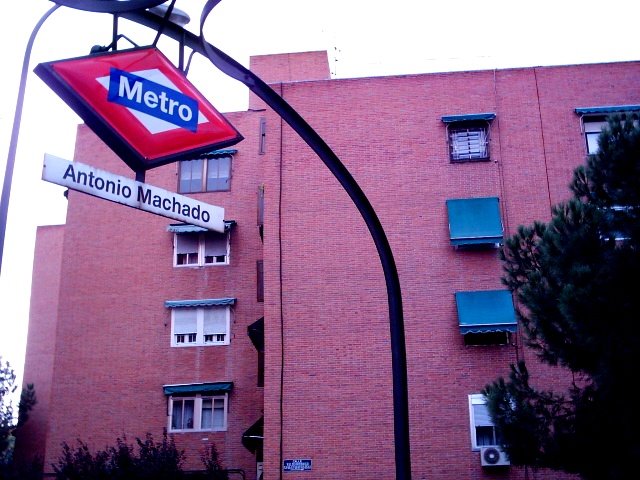 METRO ANTONIO MACHADO by LEOGSAN