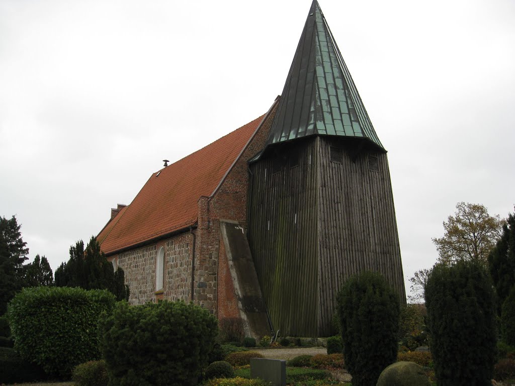 Die Johannis Kirche in Bannendorf by Ejlif Pedersen