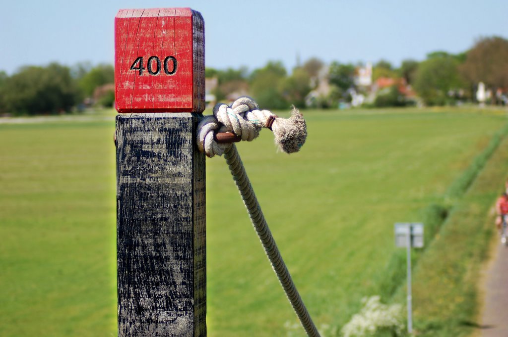 Paal 400, wat is het toch een lang eiland ;) by Guido Musch