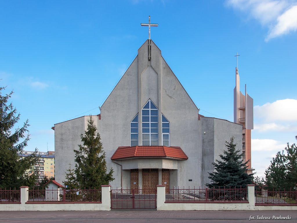 Kościół pw. Najświętszego Serca Jezusowego os. Majówka, Starachowice by mariusz55