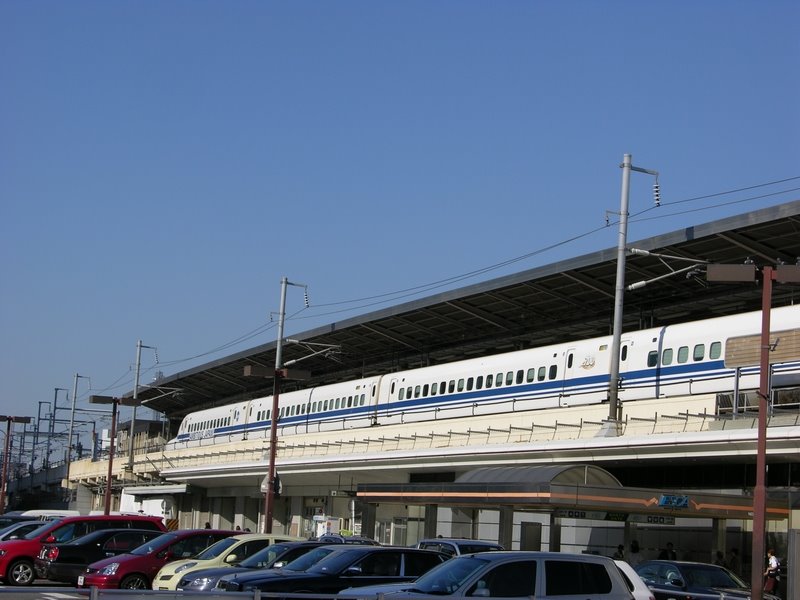 Shinkansen by Familie Pustylnik