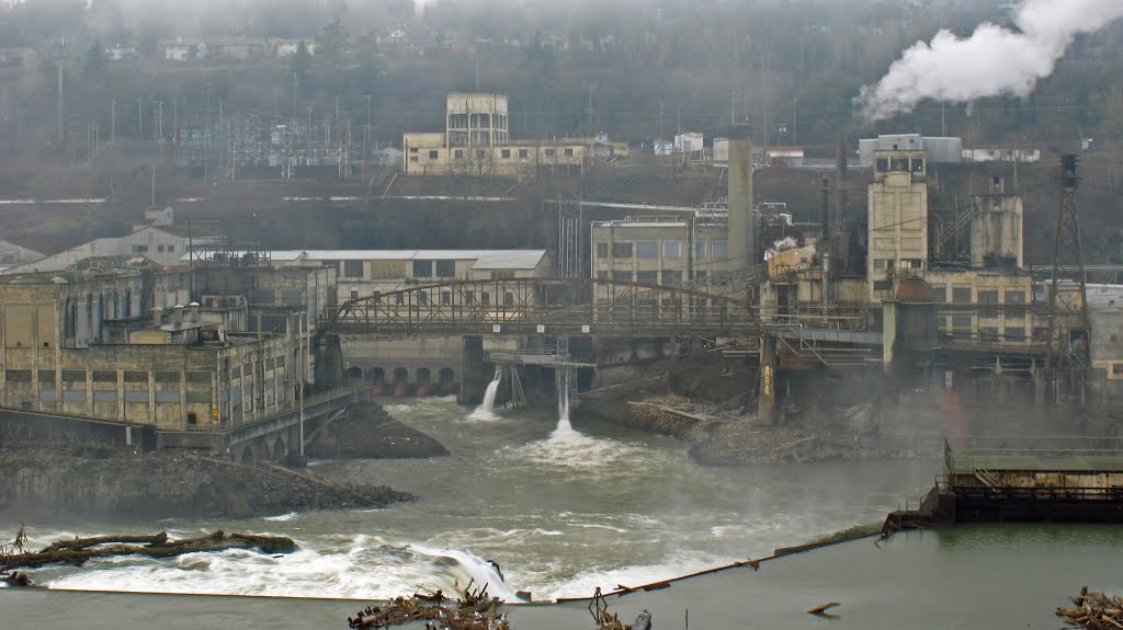 Industry at Willamette Falls in the winter drear. by PDXccentric Guidebook