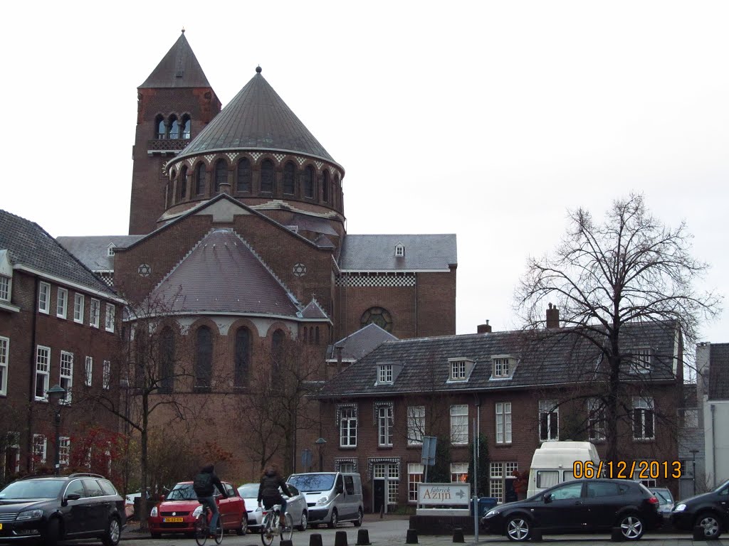 Jheronimus Bosch Art Center (former Nieuwe Sint-Jacobskerk) by Anuar T