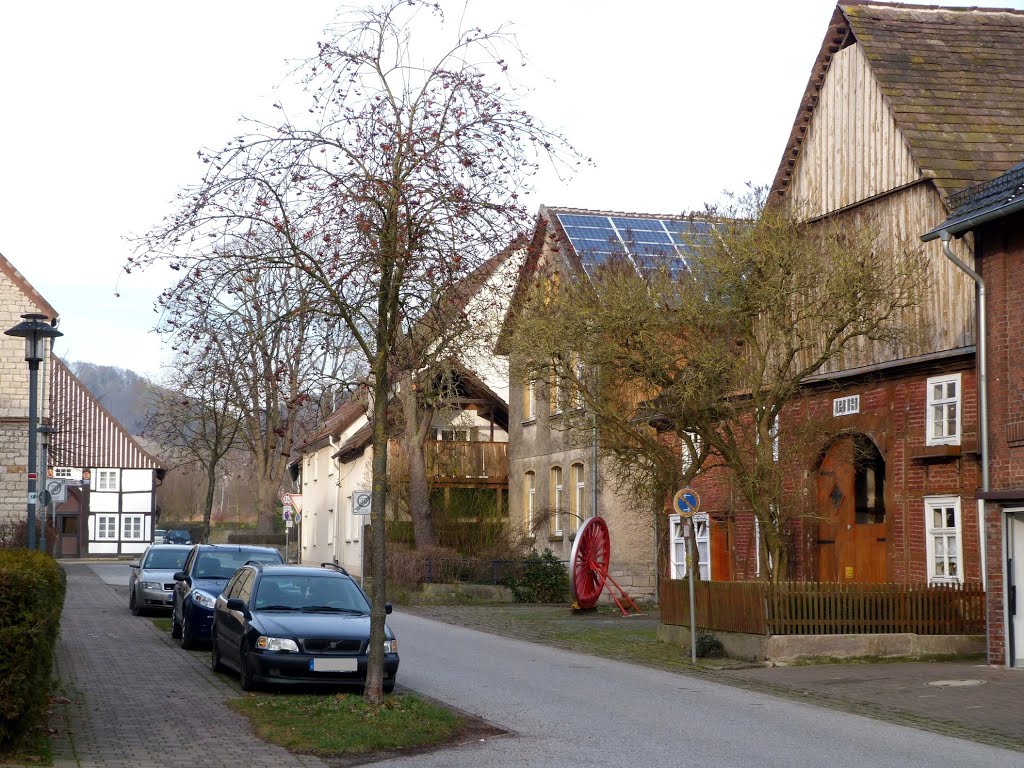 Rauf zur Hauptstraße by anheitho