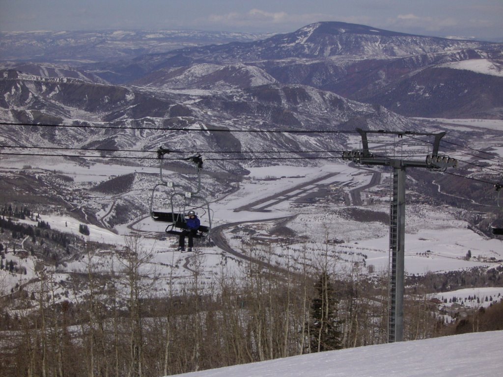 Aspen Mountain, view from Ruthies Run to Aspen airport by Fosteronline