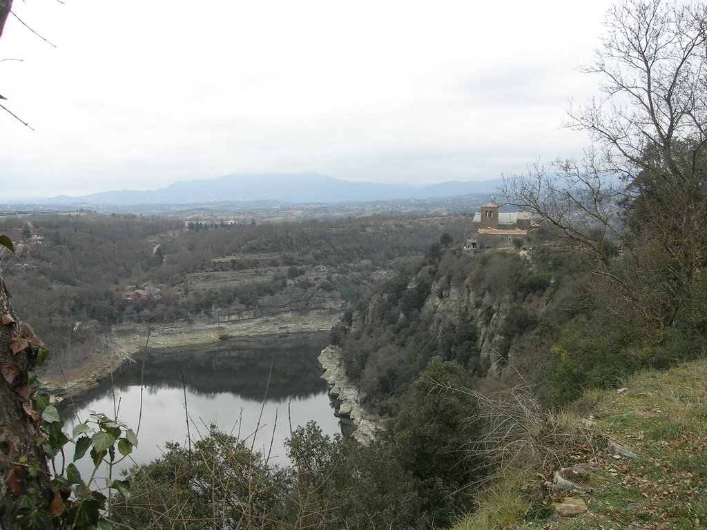 Monasterio de casserres by Rafael Noe