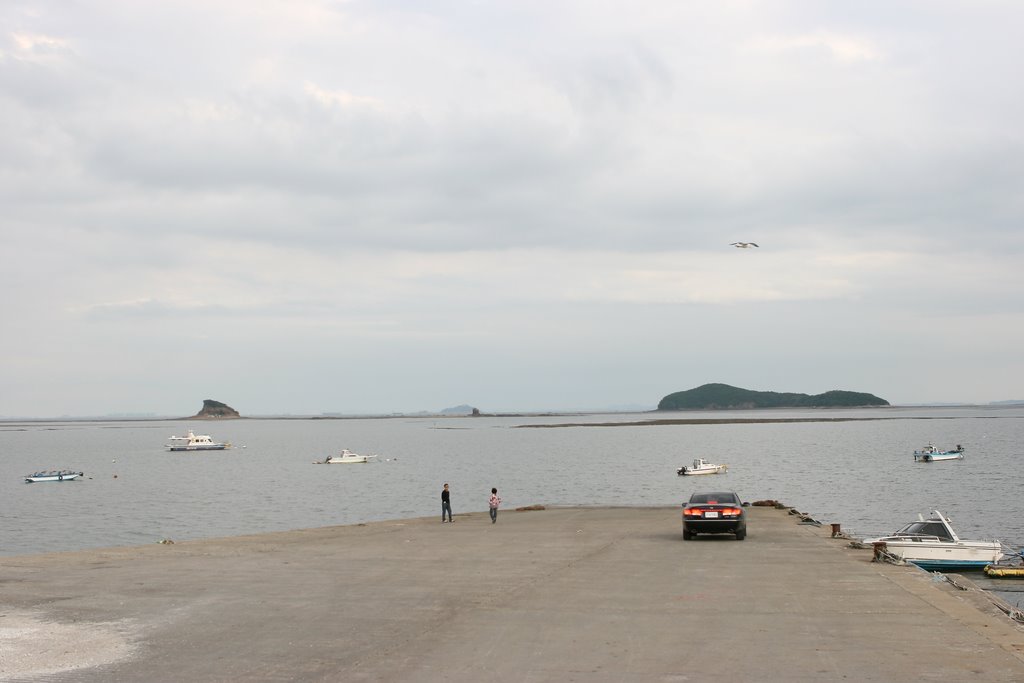 Dokgyo Dock in Yeongjong Island, Incheon by www.Visitkorea.or.kr