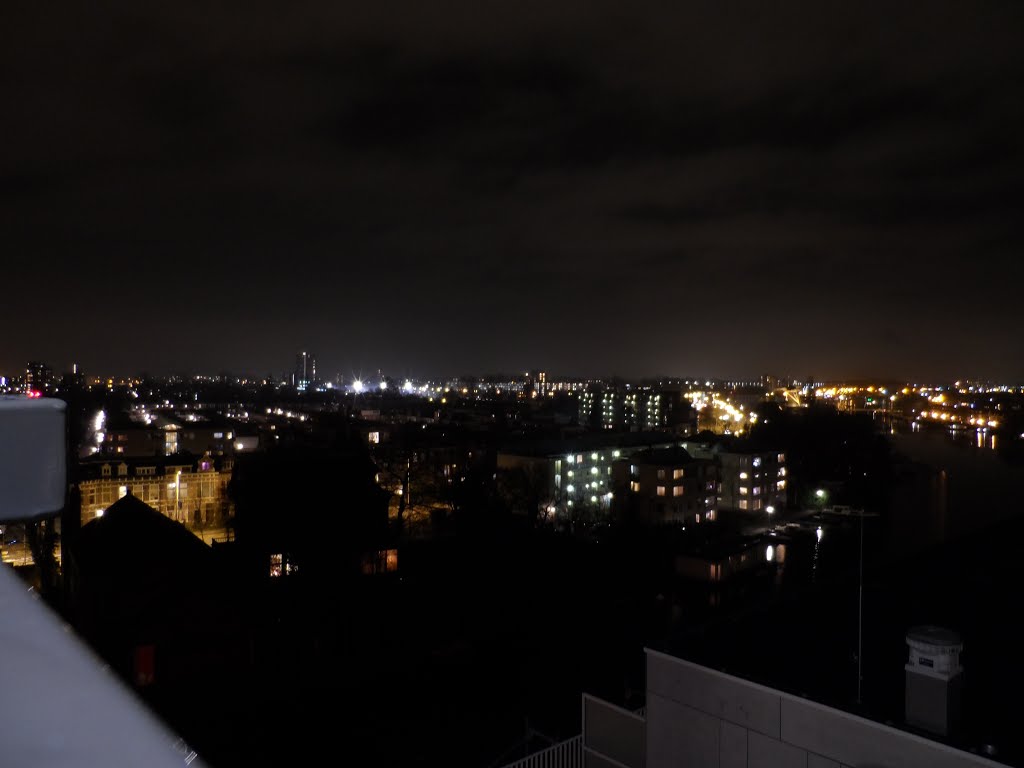 Leiden in de avond by danny arnoldus