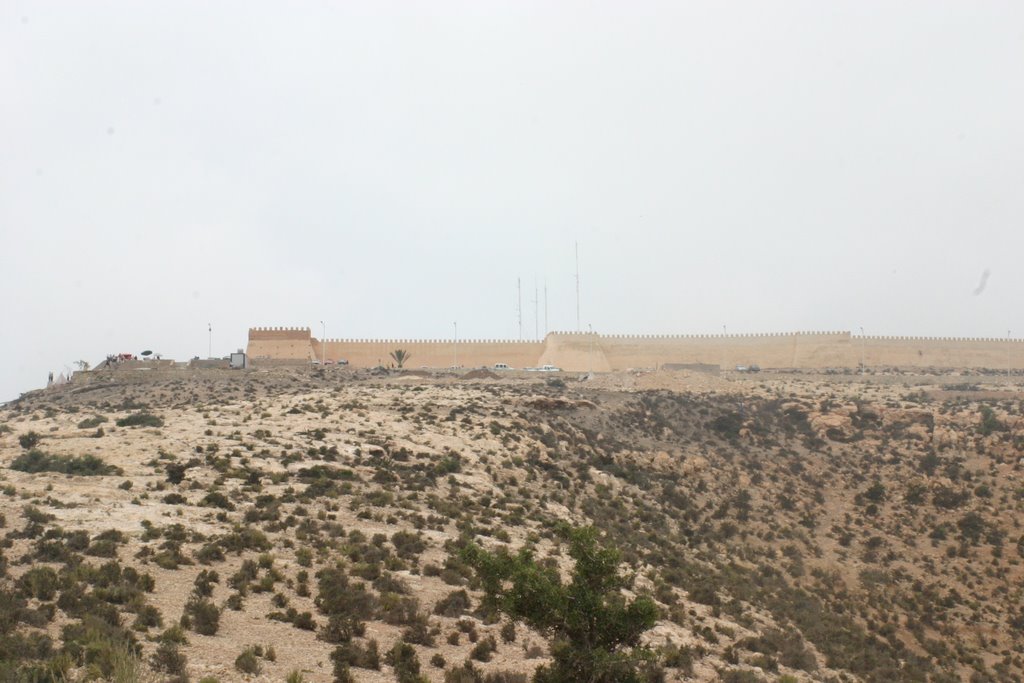 Vue de l'ancienne Kasbah depuis le chemin pédestre [Agadir, Maroc] by mc-duff