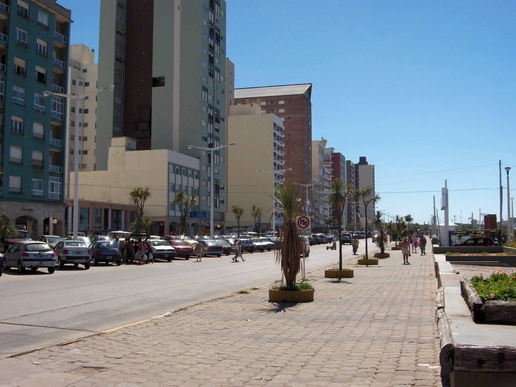 Avenida Costanera by theorc