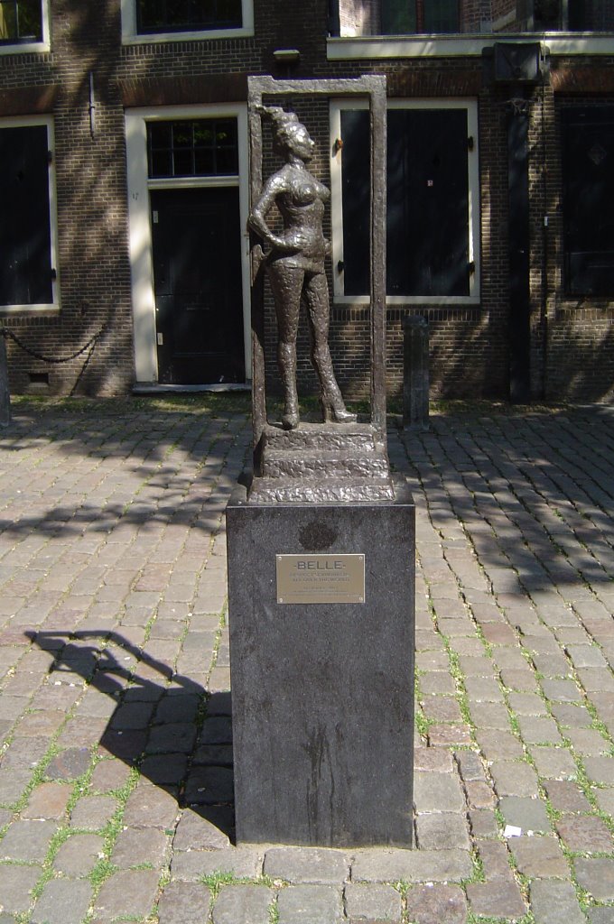 Honorable monument for all the hard working girls ;-) Amsterdam Red Light District, The Netherlands, May 9 2008 by Jens Rössel