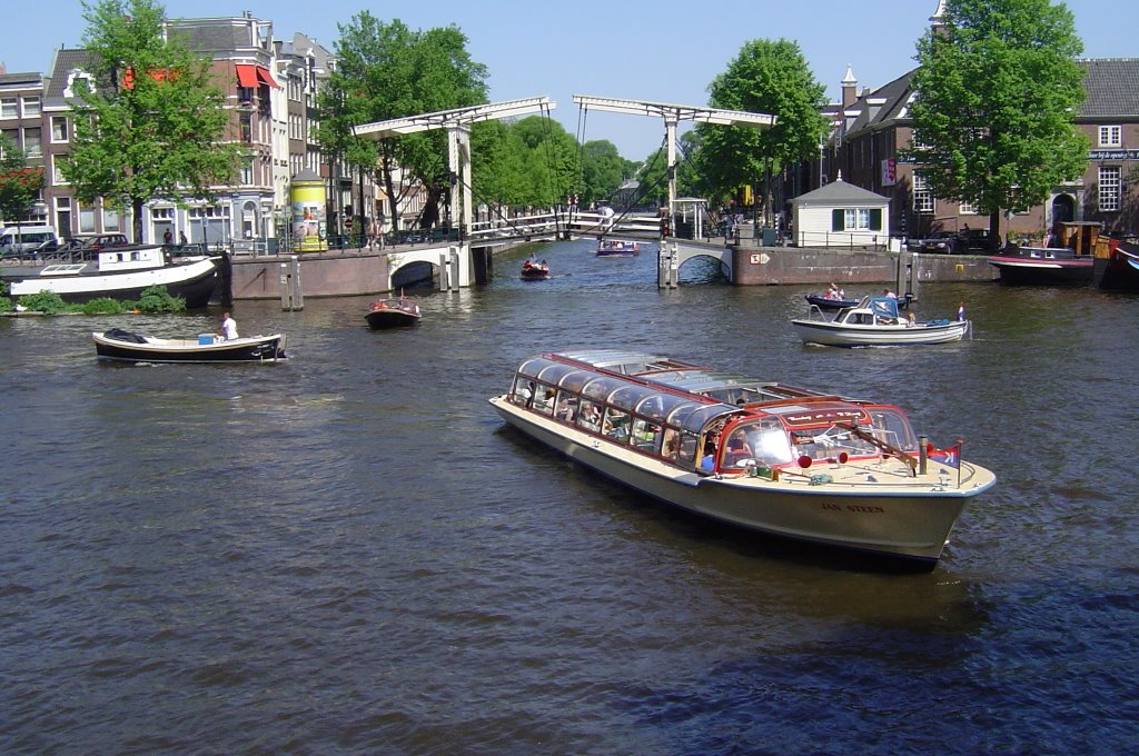 Amstel/ Nieuwe Prinsengracht, Amsterdam, The Netherlands, May 2008 by Jens Rössel